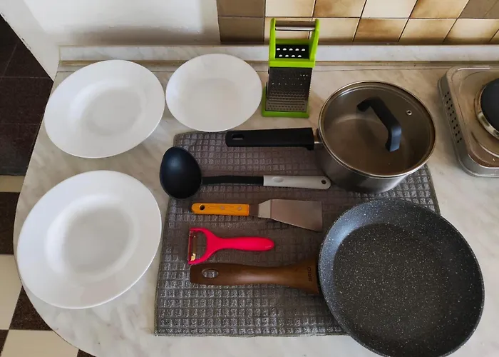 Alhana Panoramic - Center,